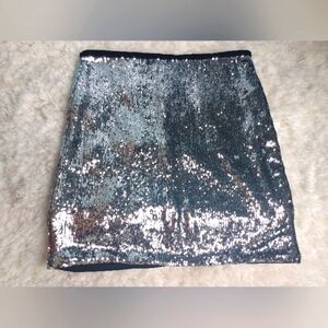 NWOT forever 21 woman's medium silver sequin skirt